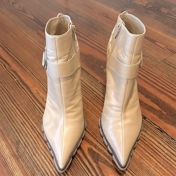 Casadei Beige Leather Pointed Toe Zip Up Heeled Booties 6 1/2